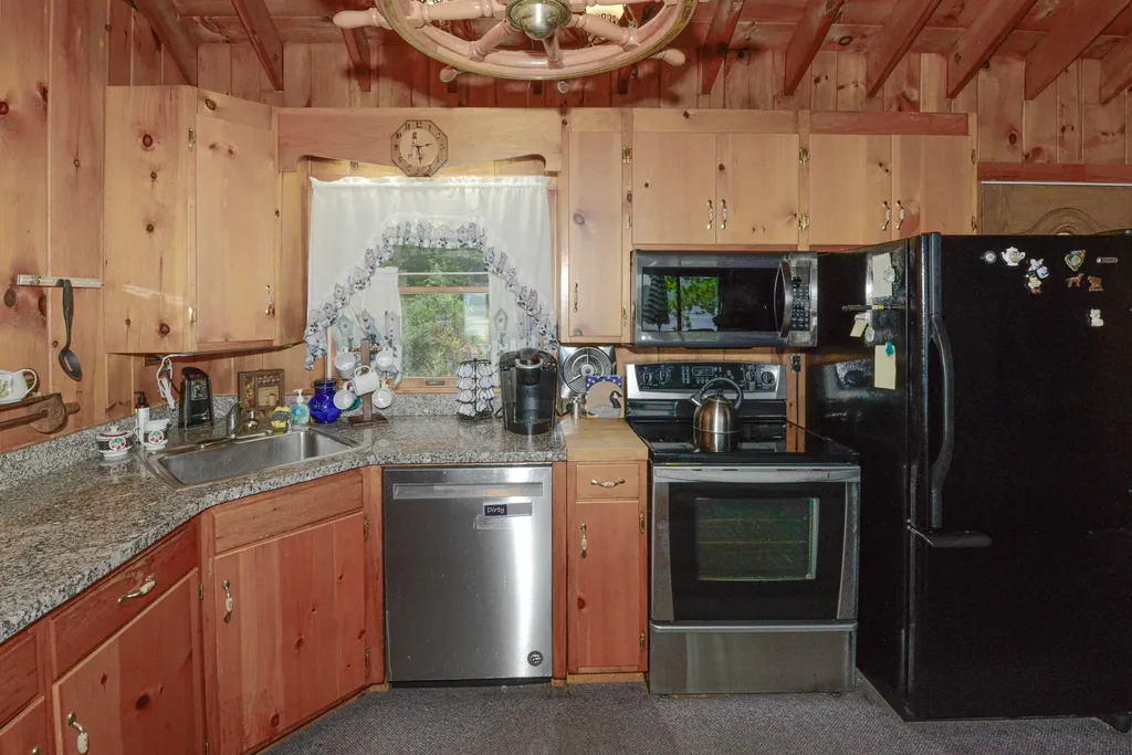 9 Johns Cove Bridgton ME 04009