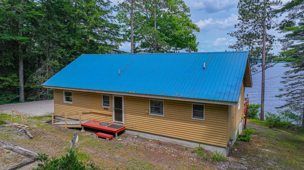 9 Johns Cove Bridgton ME 04009