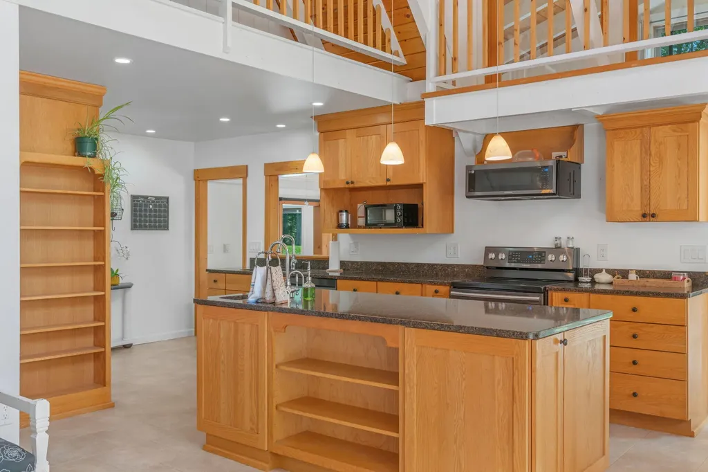 6 Robinson Drive Rockport ME 04856