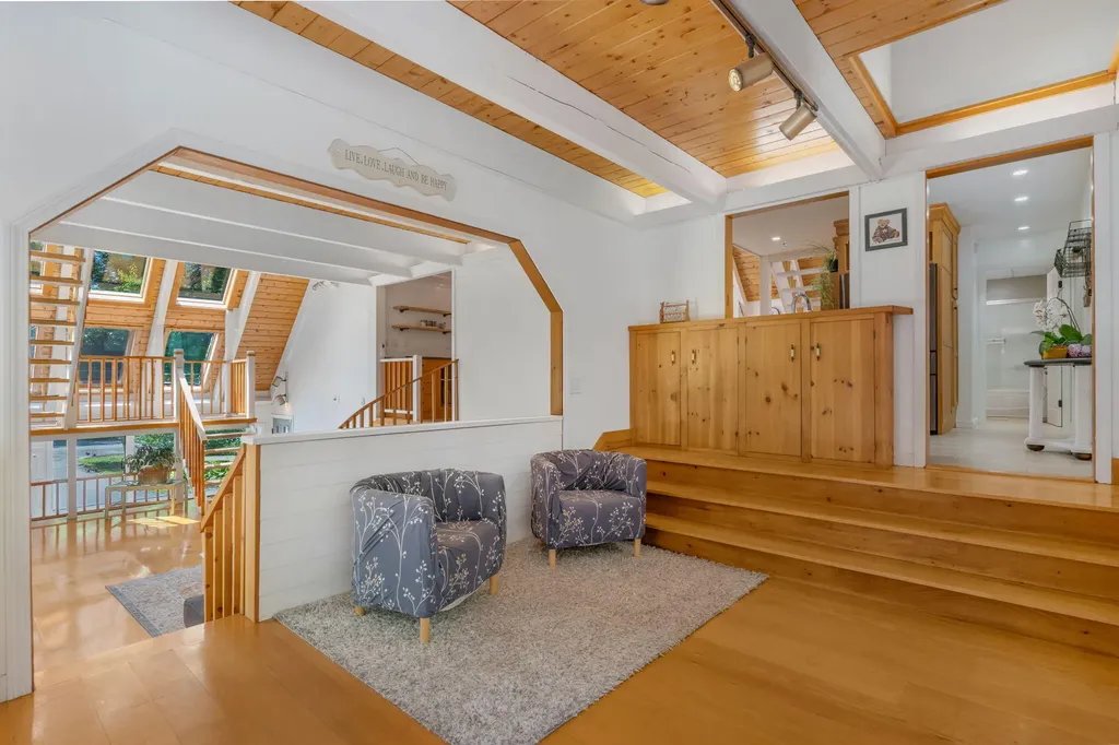 6 Robinson Drive Rockport ME 04856
