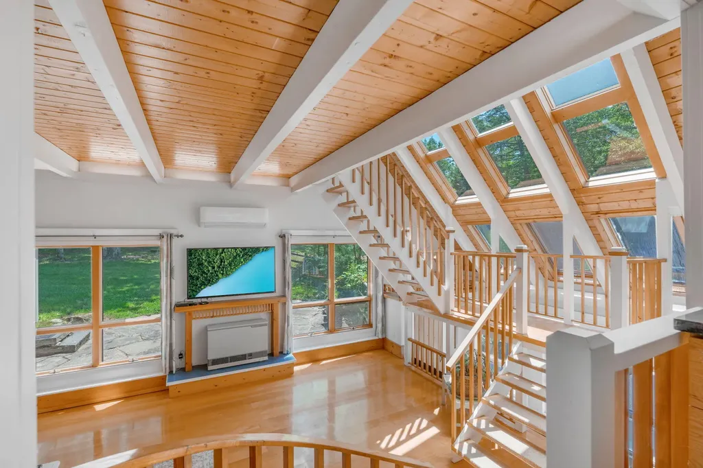 6 Robinson Drive Rockport ME 04856