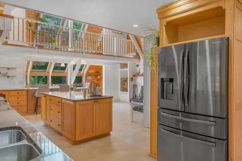 6 Robinson Drive Rockport ME 04856