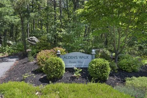 6 Wildwood Circle Portland ME 04103