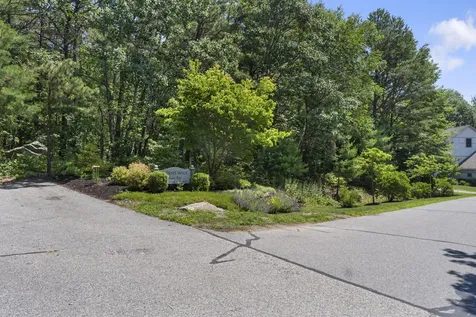6 Wildwood Circle Portland ME 04103