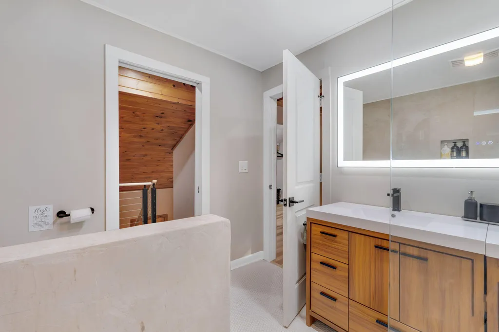 5 Cedar Hill Road Tremont ME 04674