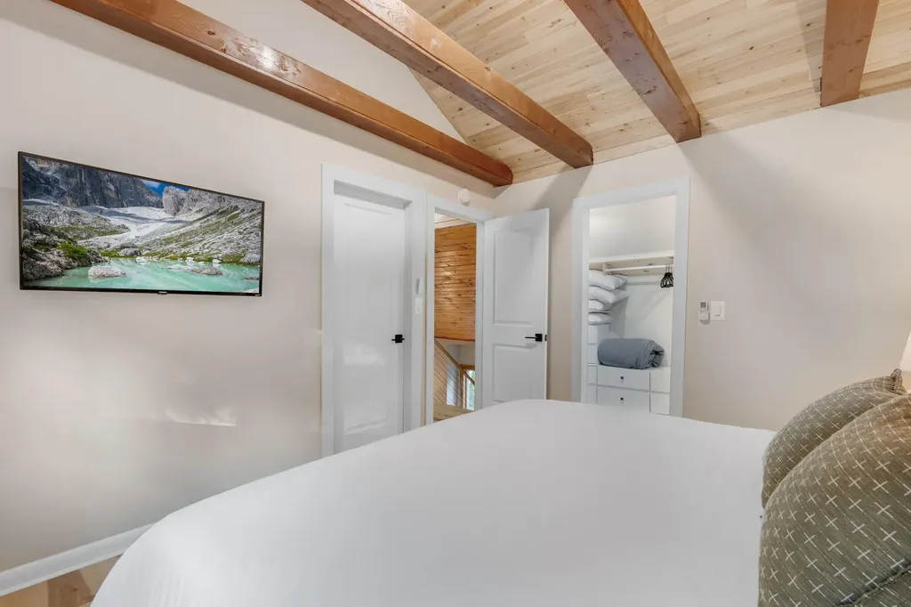 5 Cedar Hill Road Tremont ME 04674