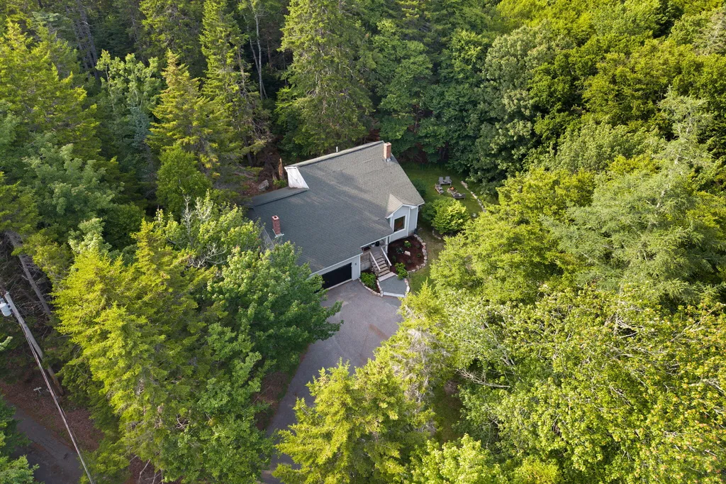 5 Cedar Hill Road Tremont ME 04674