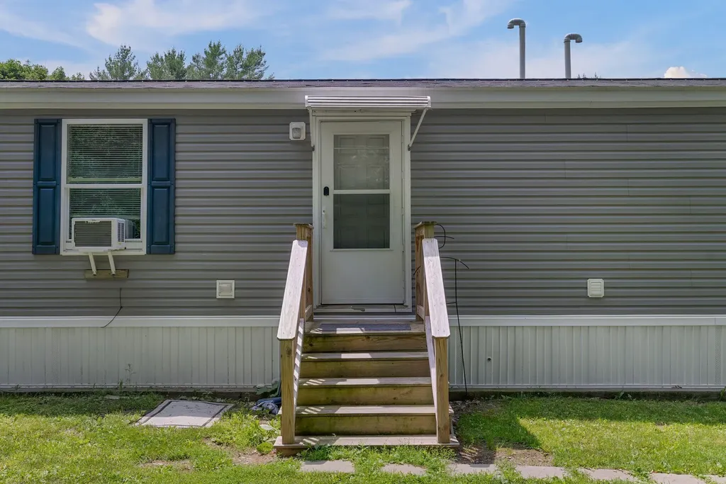 34 Falcon Circle Augusta ME 04330
