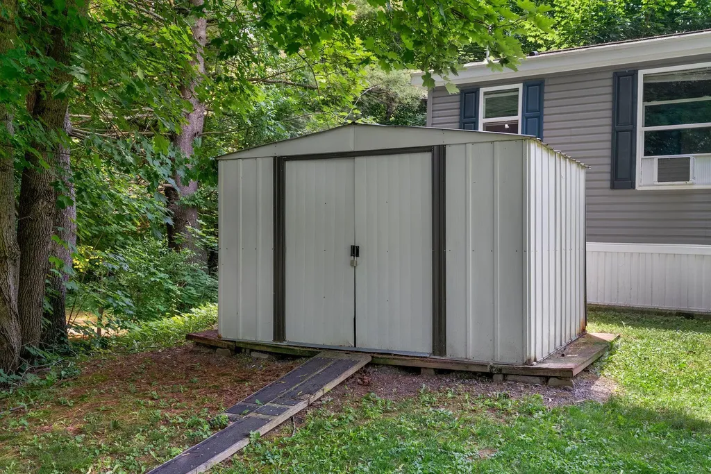 34 Falcon Circle Augusta ME 04330