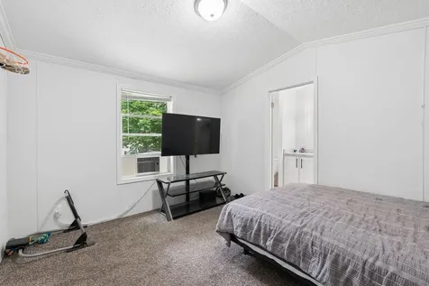 34 Falcon Circle Augusta ME 04330