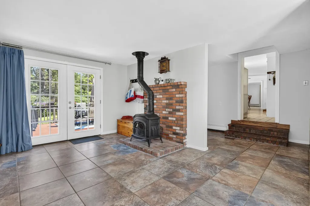 141 Fickett Road Pownal ME 04069