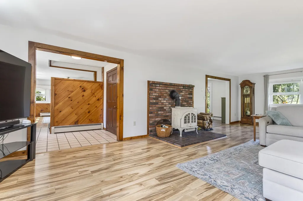 141 Fickett Road Pownal ME 04069