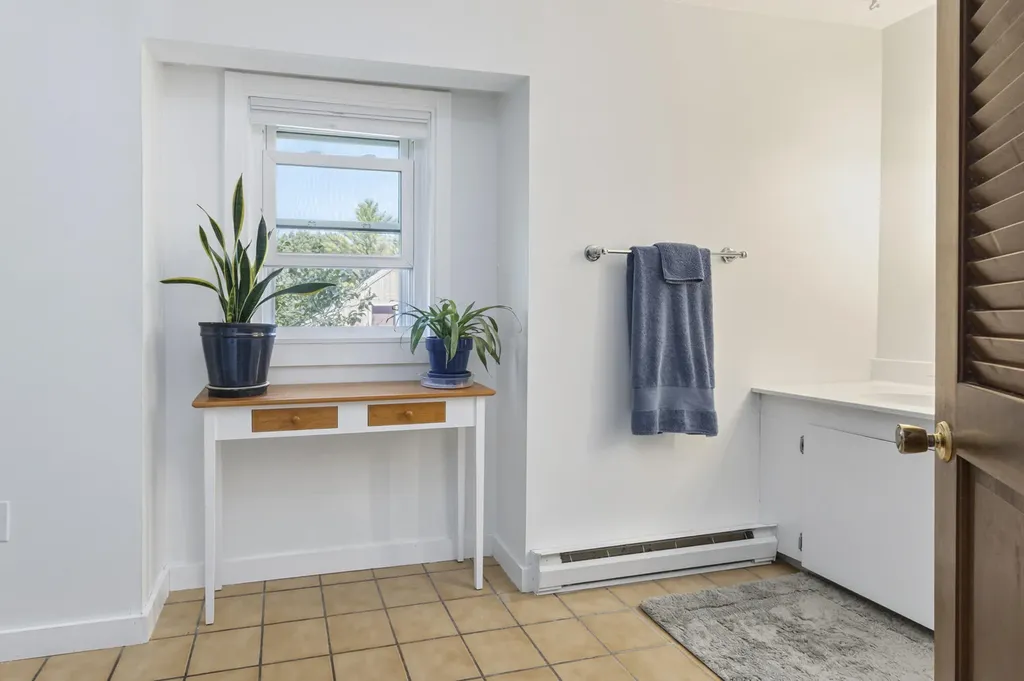 141 Fickett Road Pownal ME 04069