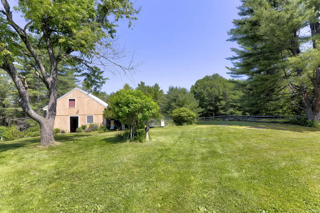 141 Fickett Road Pownal ME 04069