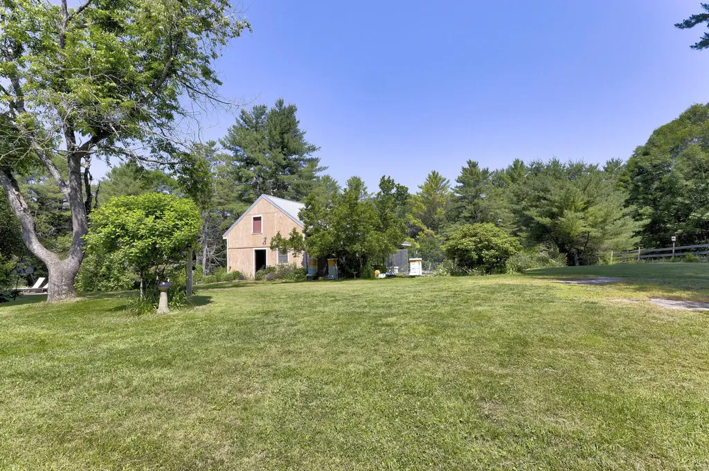 141 Fickett Road Pownal ME 04069