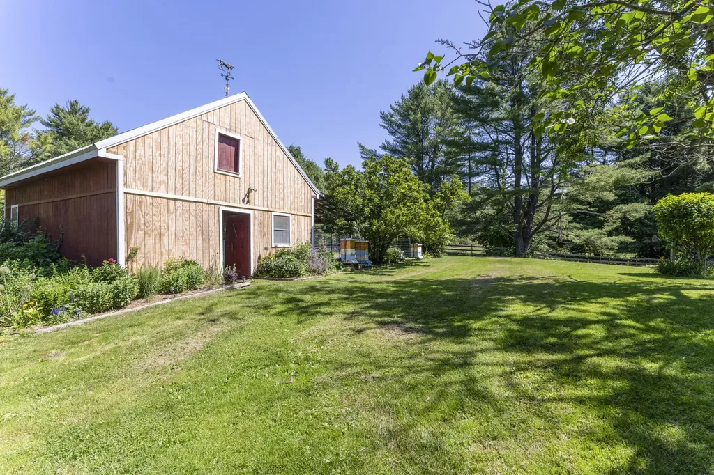 141 Fickett Road Pownal ME 04069