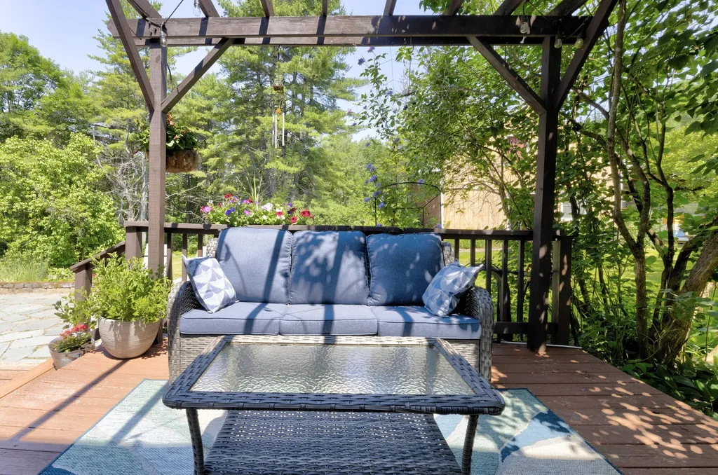 141 Fickett Road Pownal ME 04069
