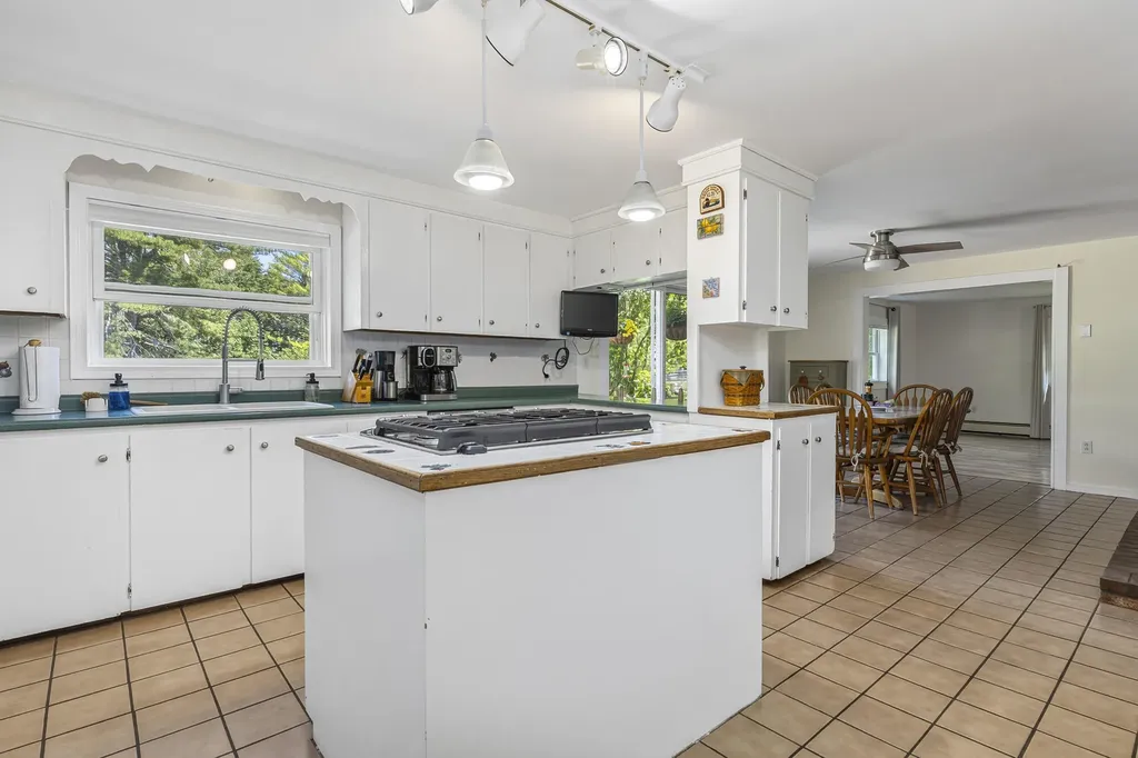 141 Fickett Road Pownal ME 04069