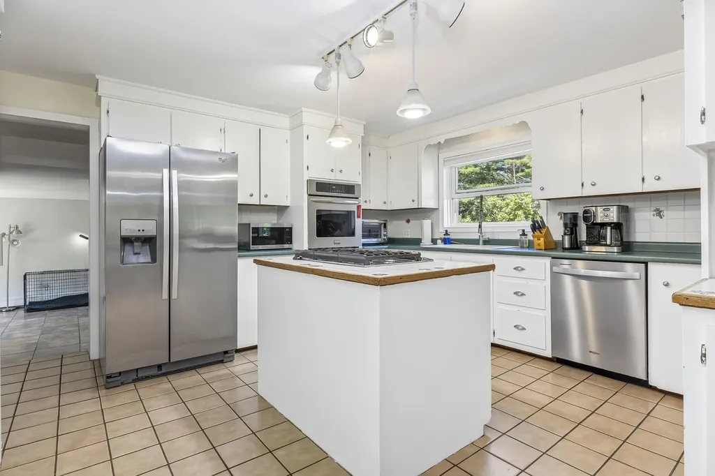 141 Fickett Road Pownal ME 04069
