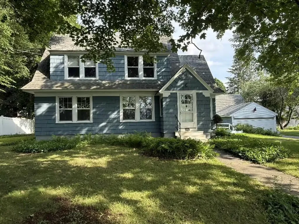 113 Greenwood Avenue Farmington ME 04938