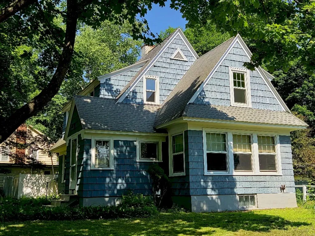 113 Greenwood Avenue Farmington ME 04938
