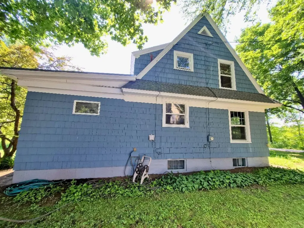 113 Greenwood Avenue Farmington ME 04938