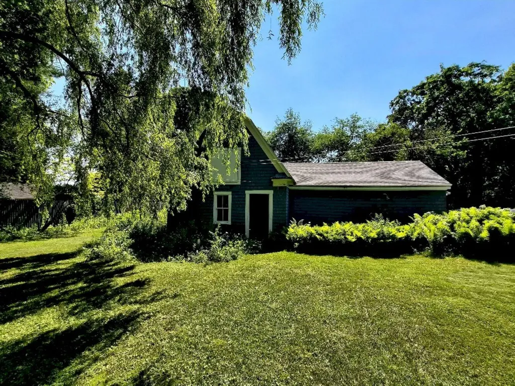 113 Greenwood Avenue Farmington ME 04938