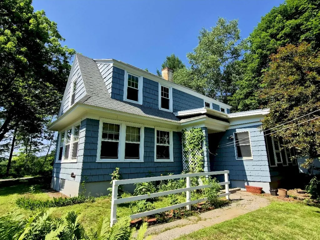 113 Greenwood Avenue Farmington ME 04938