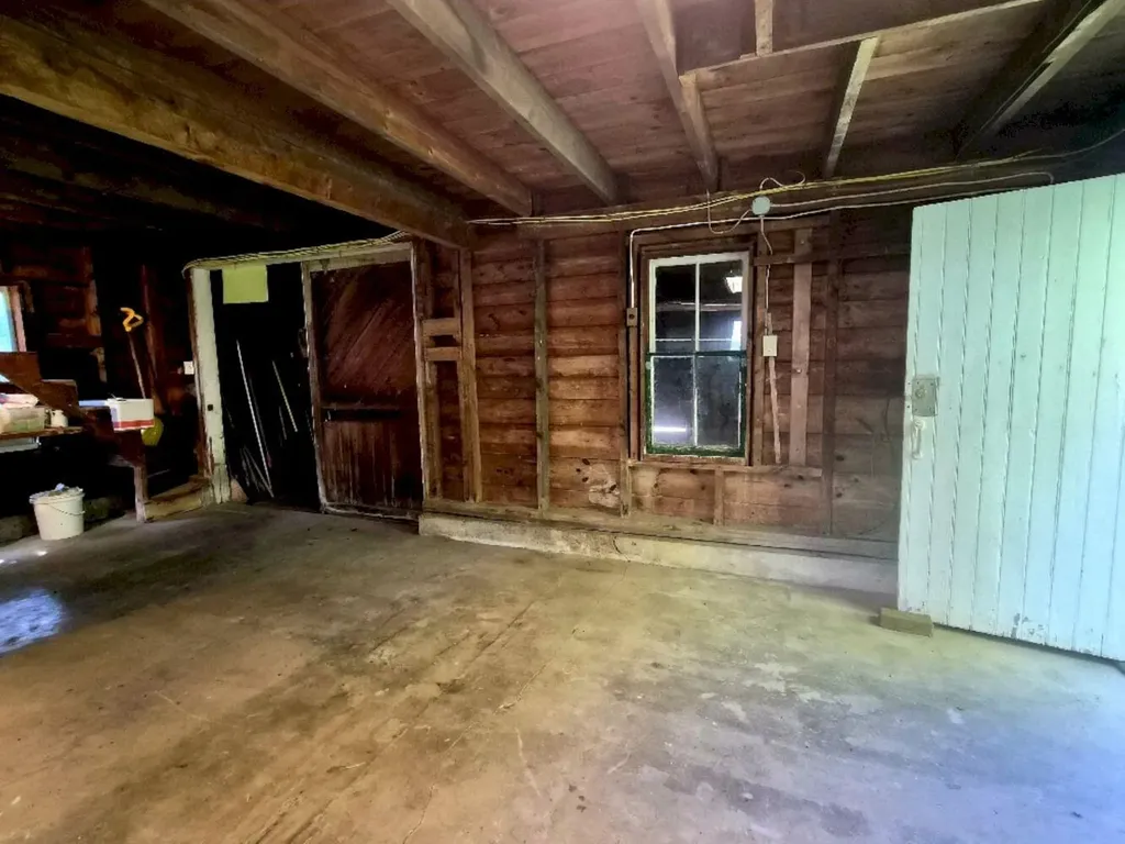 113 Greenwood Avenue Farmington ME 04938