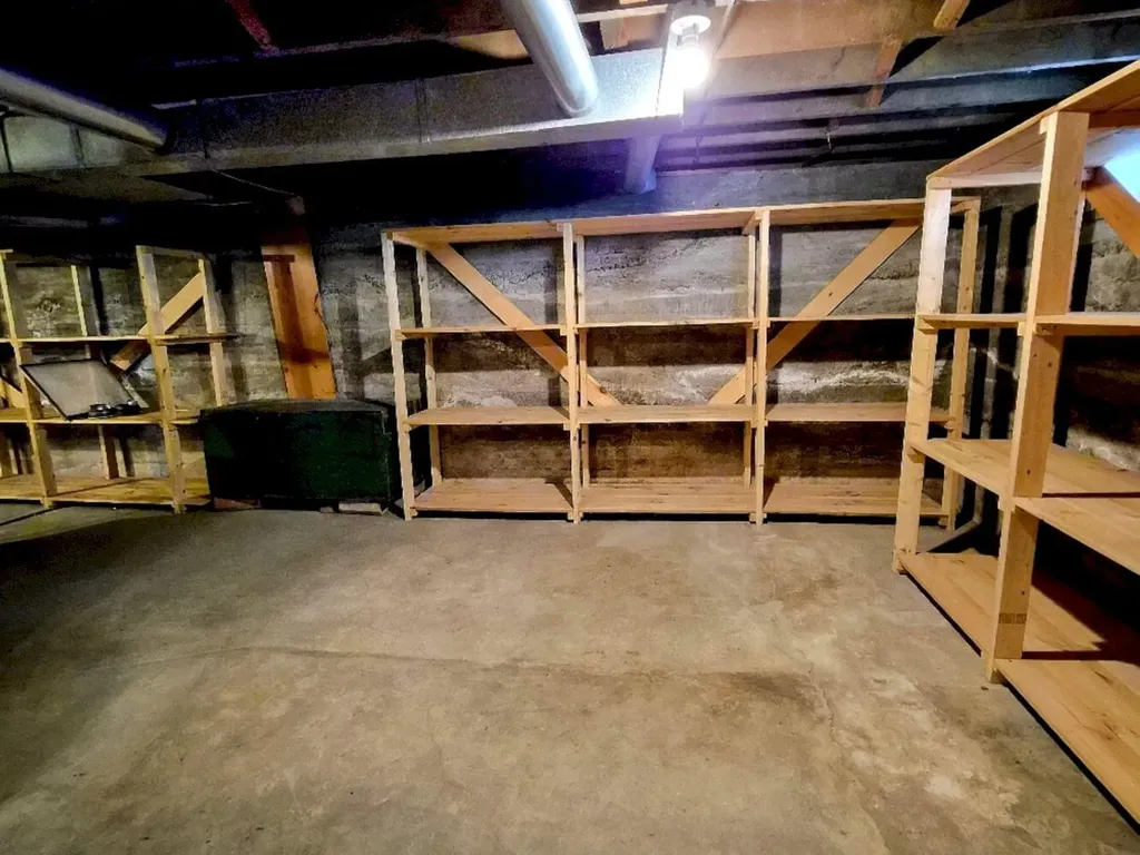 113 Greenwood Avenue Farmington ME 04938