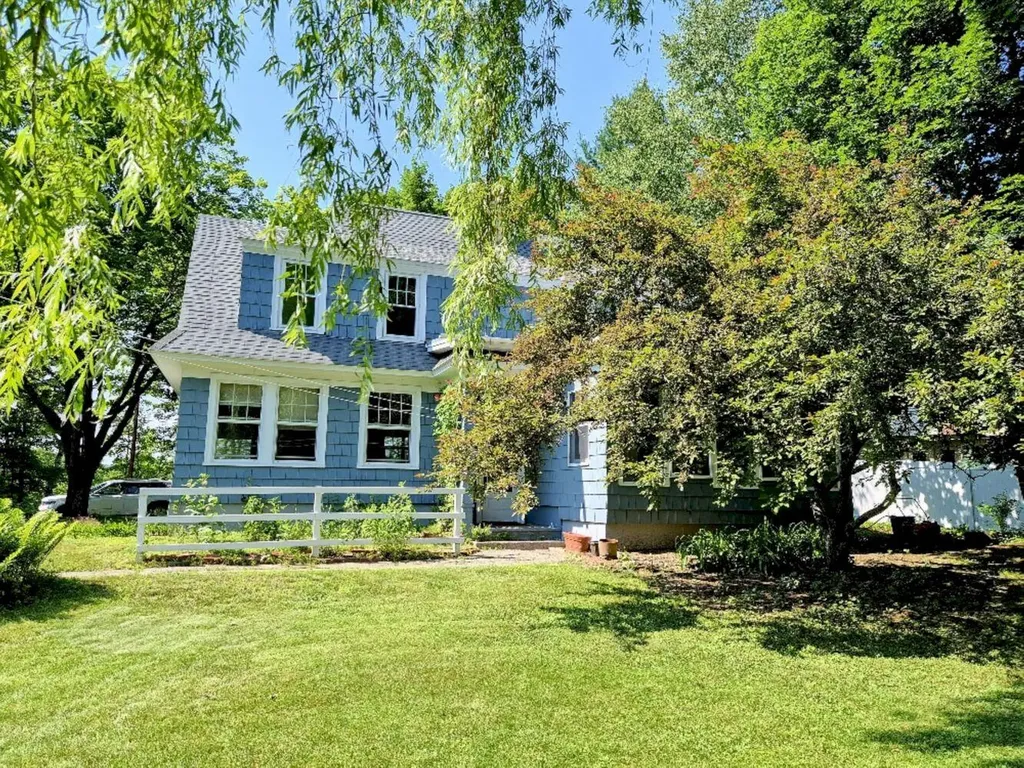 113 Greenwood Avenue Farmington ME 04938