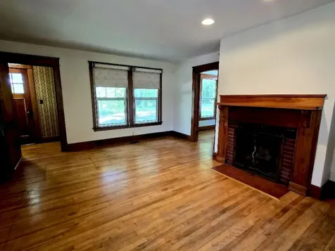 113 Greenwood Avenue Farmington ME 04938