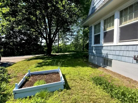 113 Greenwood Avenue Farmington ME 04938