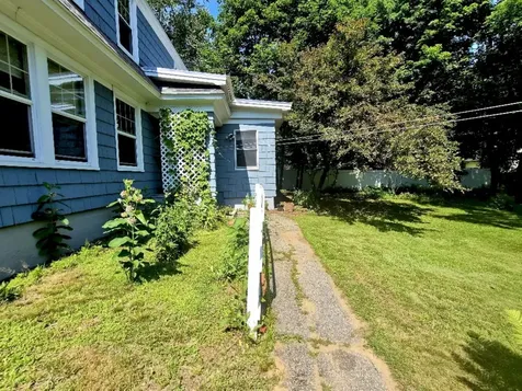 113 Greenwood Avenue Farmington ME 04938