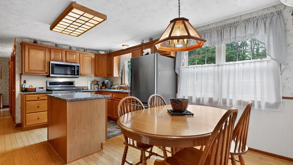 5 Overlook Drive Buxton ME 04093
