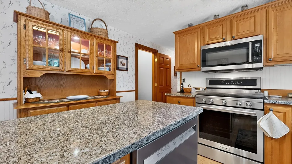 5 Overlook Drive Buxton ME 04093