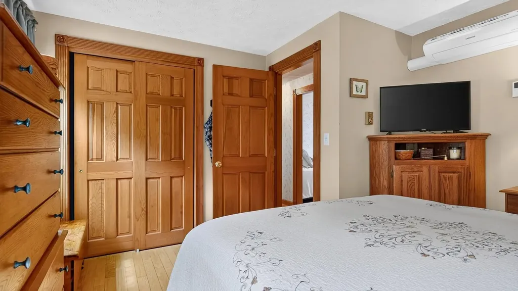 5 Overlook Drive Buxton ME 04093
