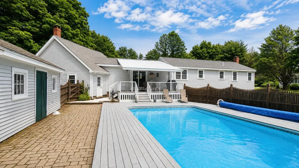 5 Overlook Drive Buxton ME 04093