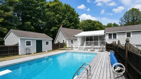 5 Overlook Drive Buxton ME 04093