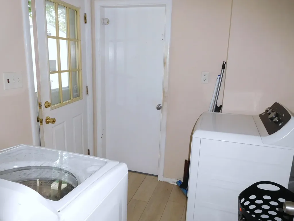 9 Spofford Street Lewiston ME 04240