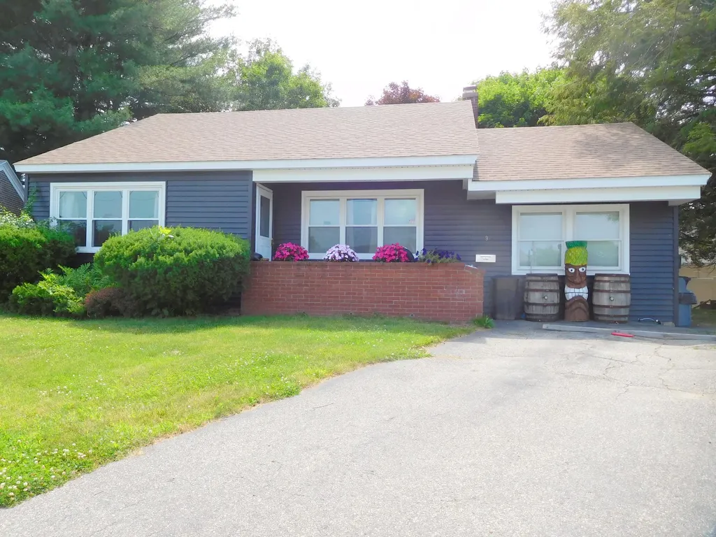 9 Spofford Street Lewiston ME 04240
