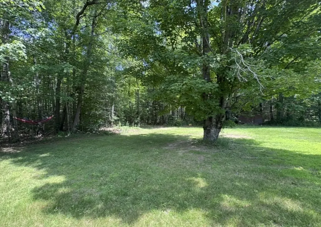 723 Middle Road Bradford ME 04410