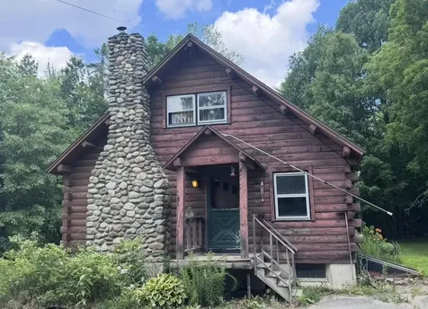 723 Middle Road Bradford ME 04410