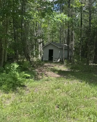 723 Middle Road Bradford ME 04410