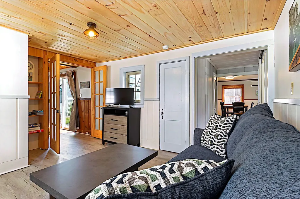 165 E Grand Avenue Old Orchard Beach ME 04064