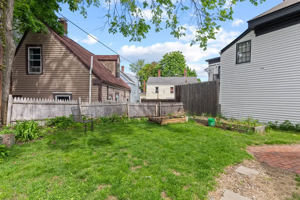 27 Pine Street Portland ME 04102
