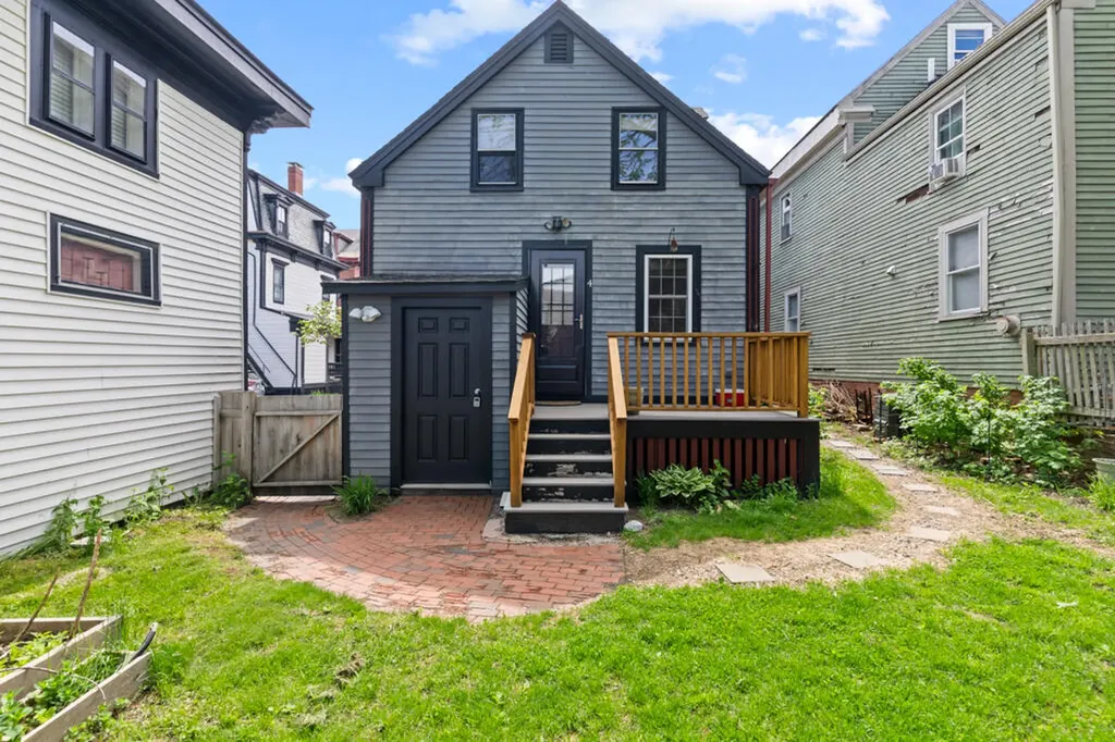 27 Pine Street Portland ME 04102