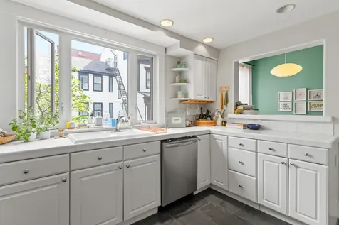 27 Pine Street Portland ME 04102