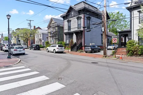 27 Pine Street Portland ME 04102