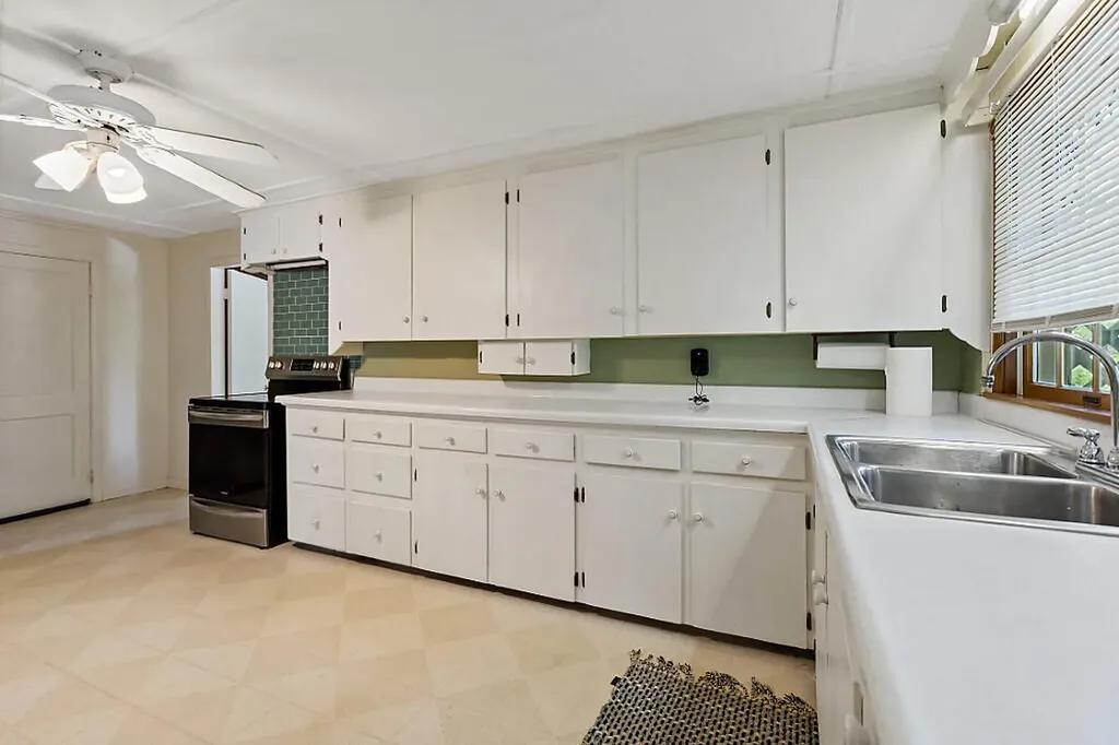 8 Paul Avenue Waterville ME 04901